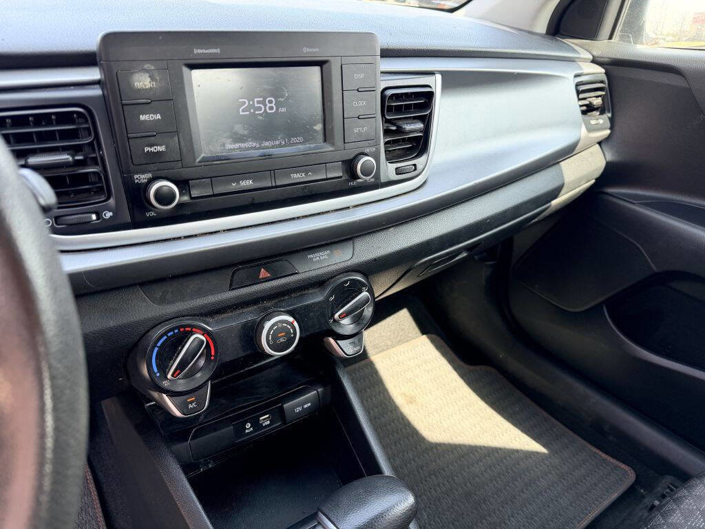 Used 2019 Kia Rio S image 11