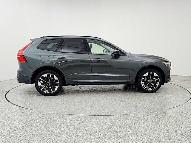 New 2026 Volvo XC60 B5 Ultra w/ Climate Package image 4