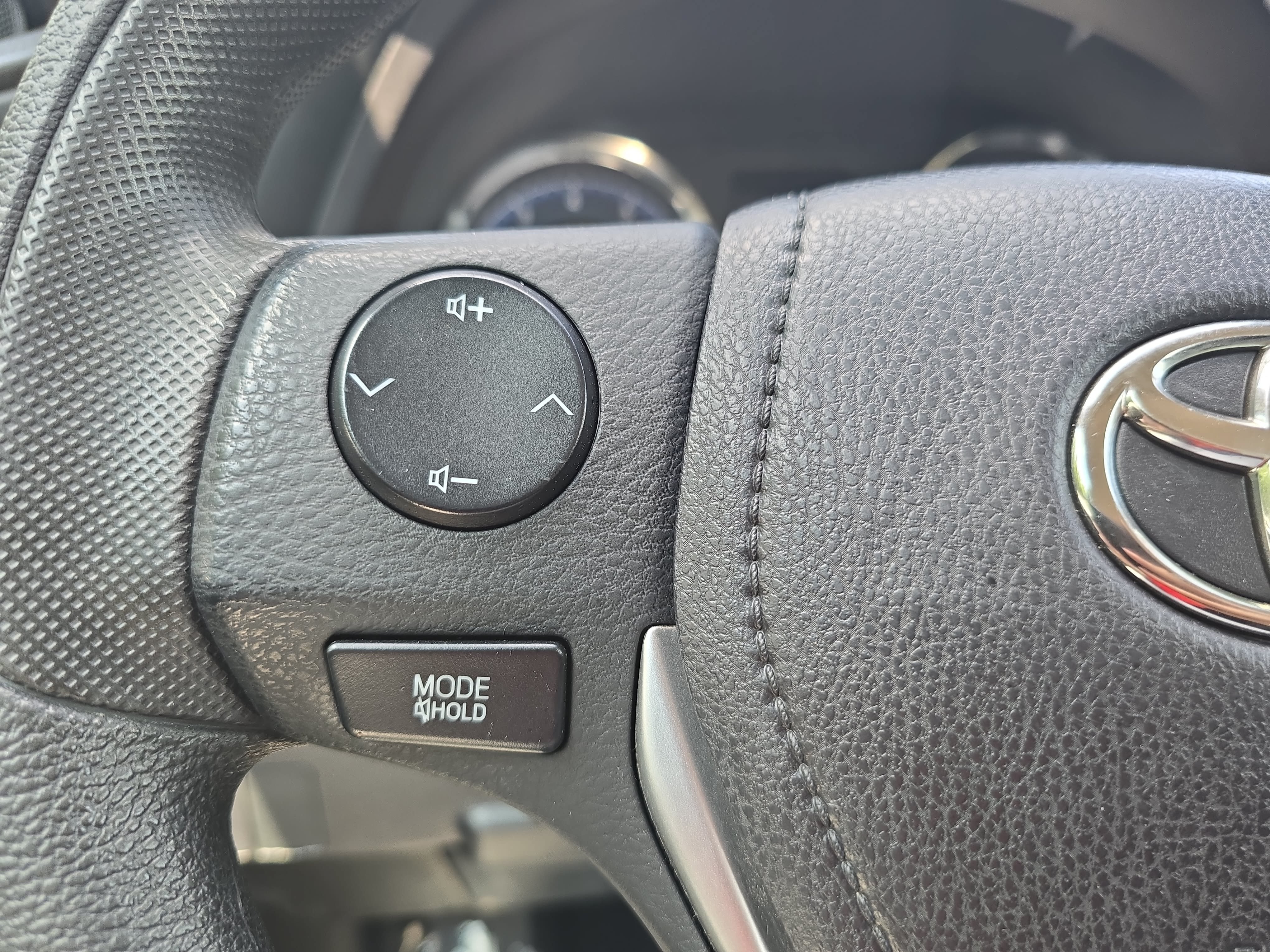 Used 2019 Toyota Corolla LE FWD image 17