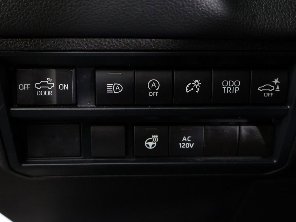 Used 2025 Toyota Tundra Limited AWD/4WD image 41