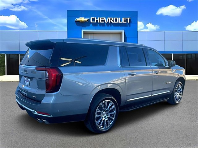 Used 2025 GMC Yukon XL Denali image 3