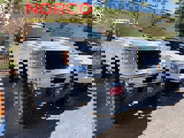 Used 2011 GMC Sierra 2500 SLT w/ Entertainment Package image 2