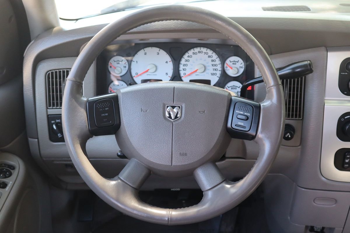 Used 2005 Dodge Ram 2500 Truck SLT AWD/4WD image 18