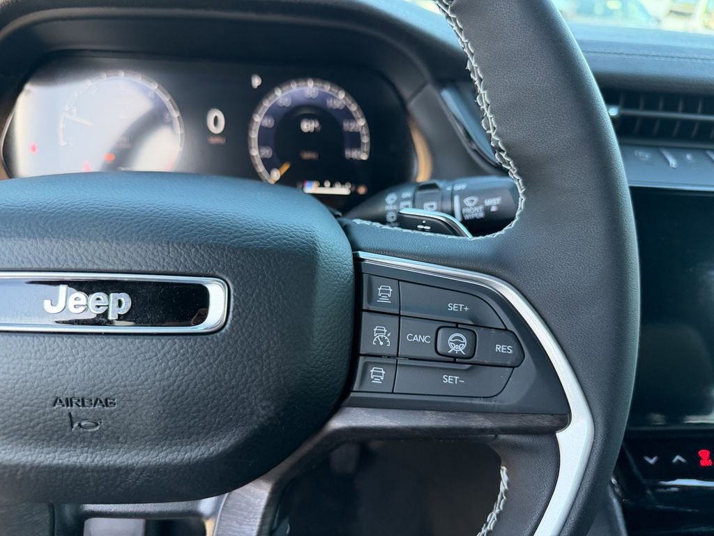 New 2026 Jeep Grand Cherokee L Limited AWD/4WD image 15