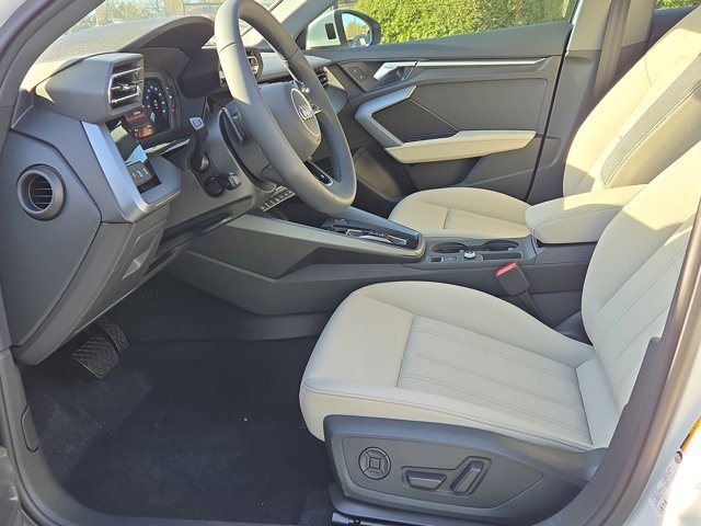 Used 2025 Audi A3 2.0T Premium w/ Convenience Package image 5