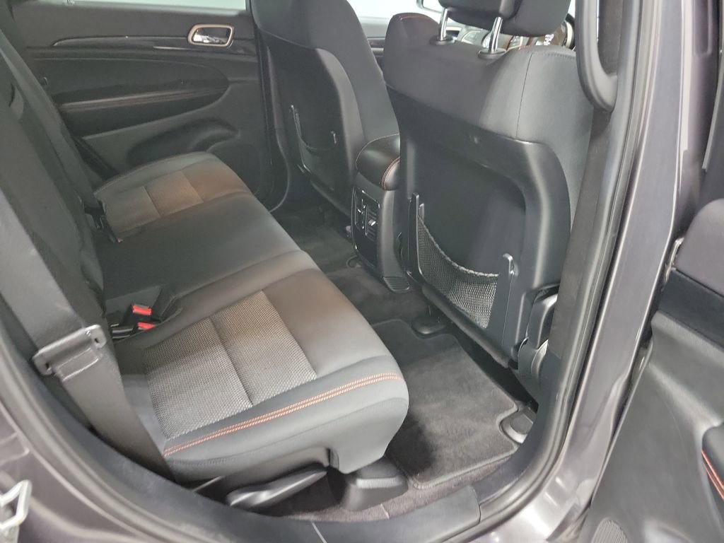 Used 2016 Jeep Grand Cherokee Laredo 75th Anniversary image 16