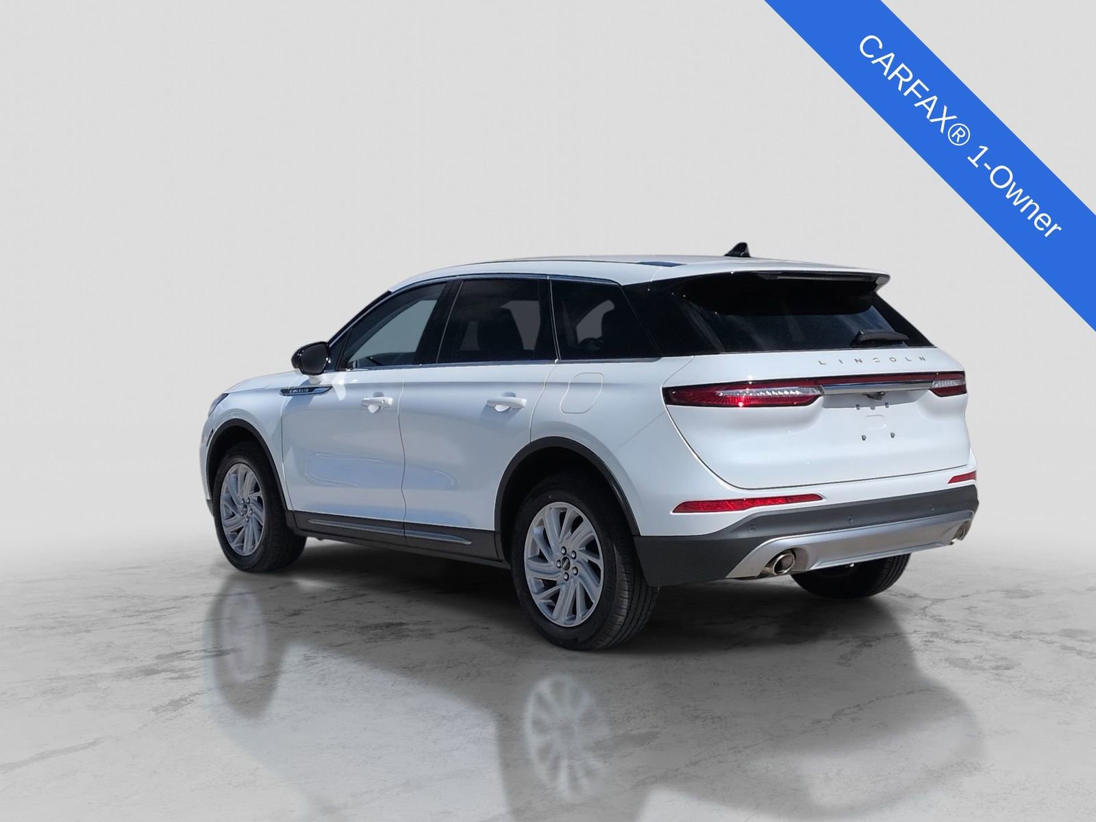 Used 2023 Lincoln Corsair AWD image 5