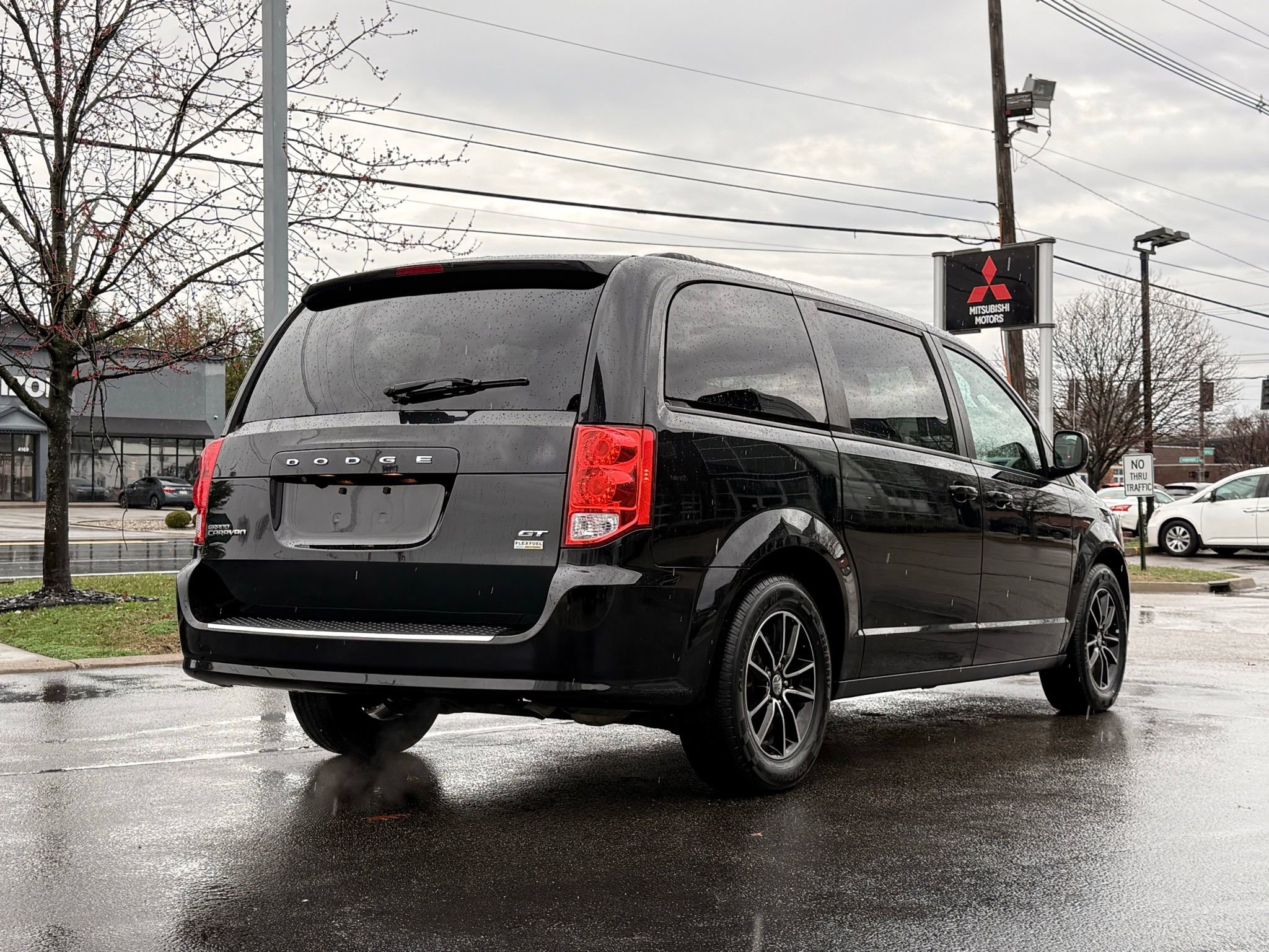 Used 2018 Dodge Grand Caravan GT image 4