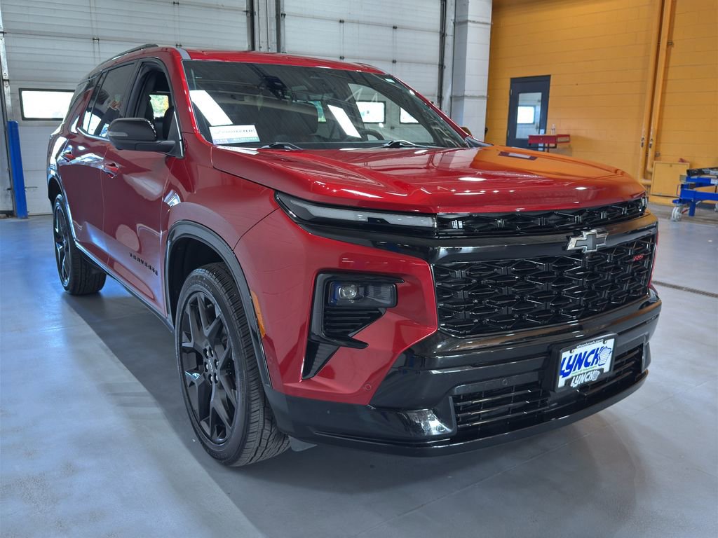 Used 2025 Chevrolet Traverse RS image 8