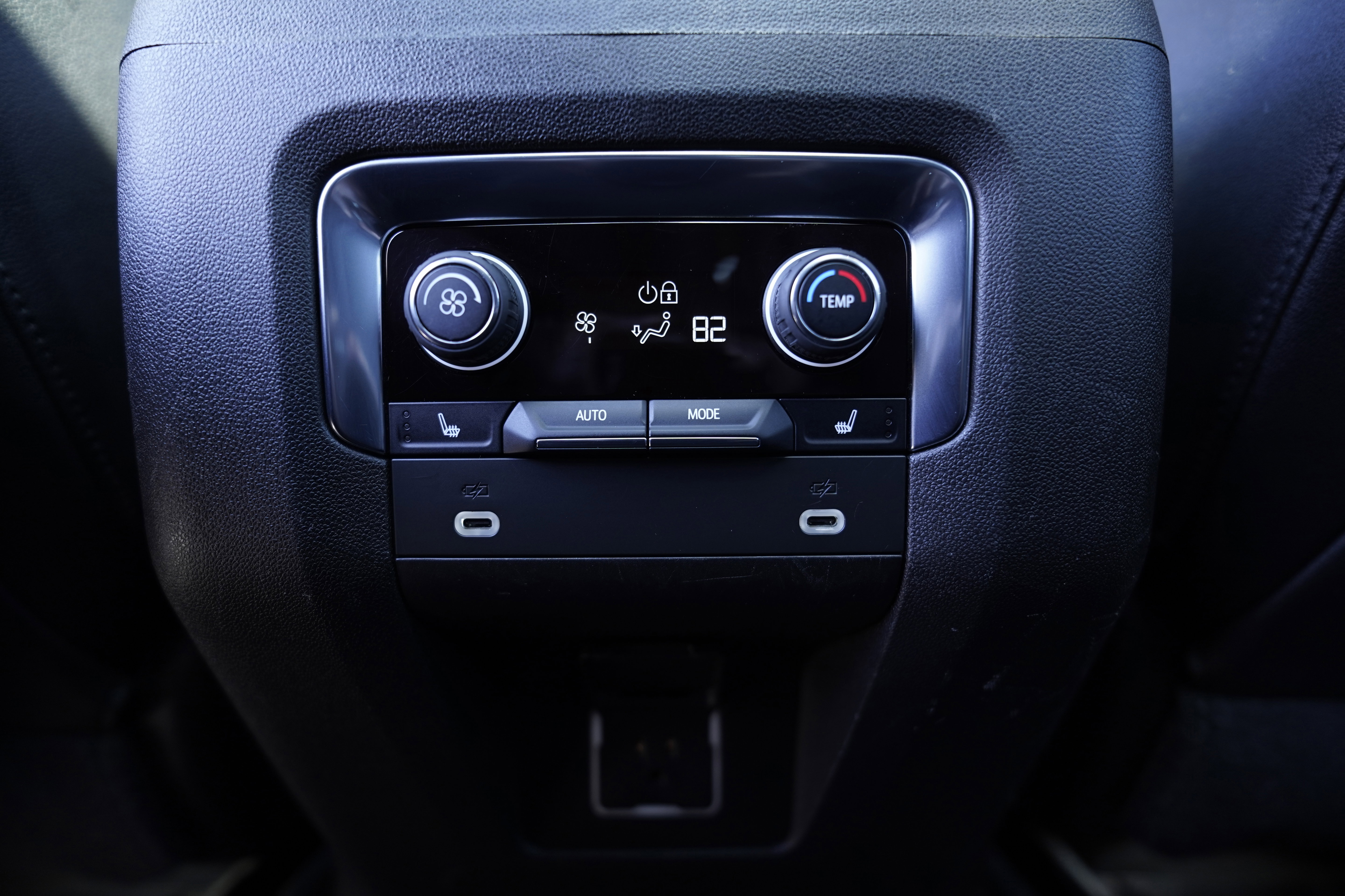 Used 2021 Chevrolet Tahoe LT w/ LT Signature Plus Package RWD image 12