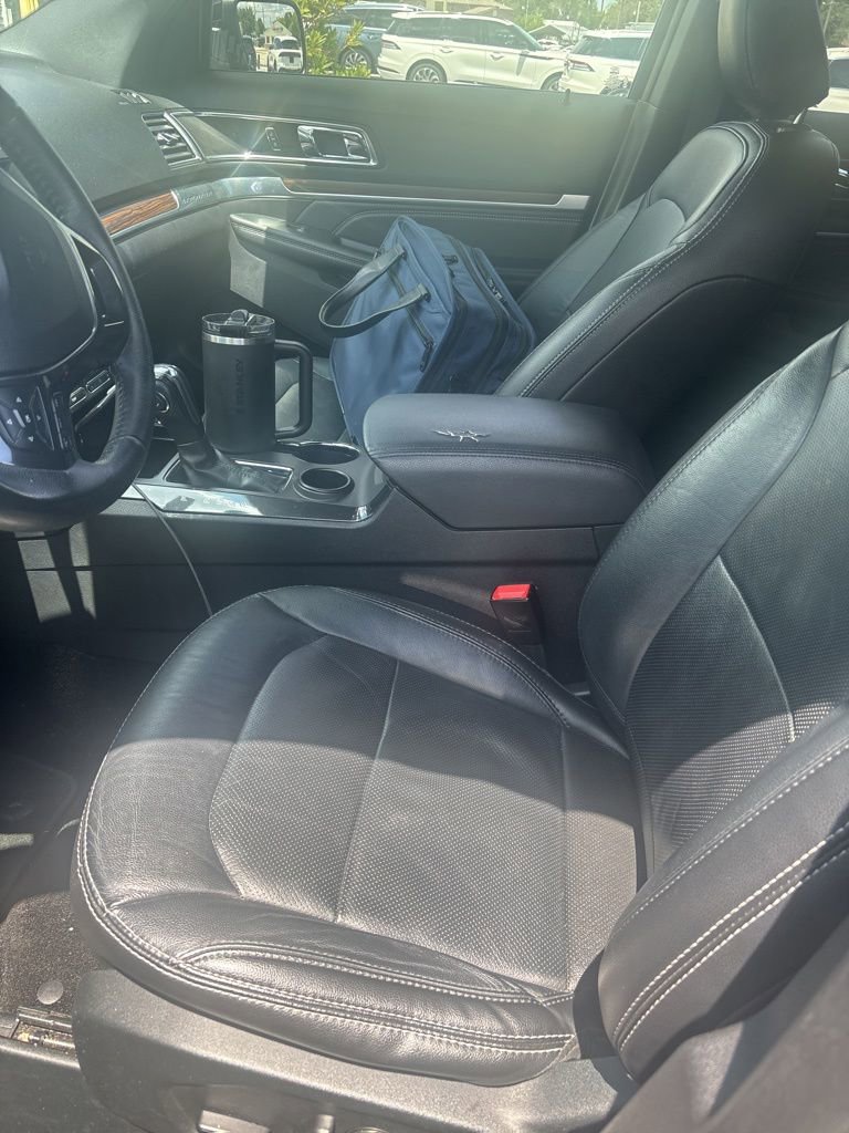 Used 2019 Ford Explorer Limited w/ Class III Trailer Tow Package FWD image 5
