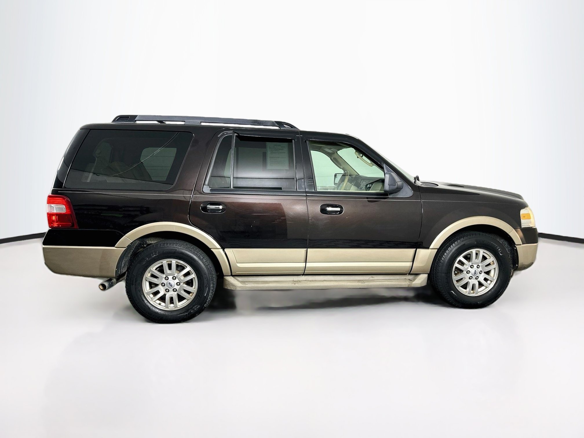 Used 2013 Ford Expedition XLT RWD image 10