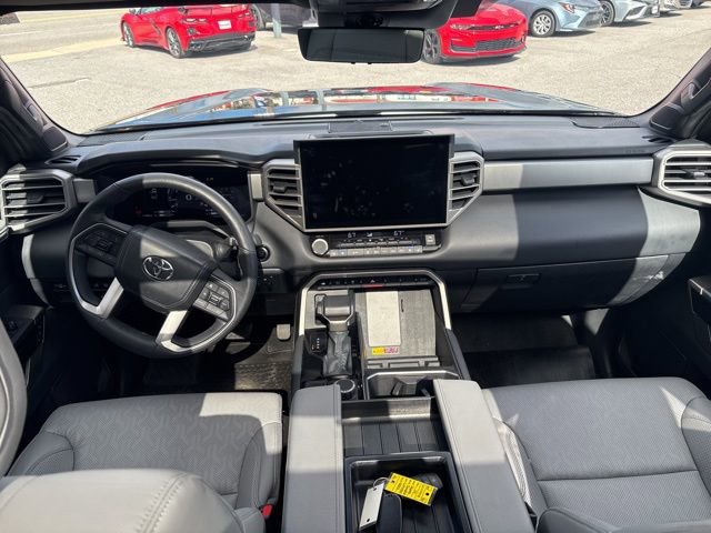 Used 2025 Toyota Tundra Limited image 3