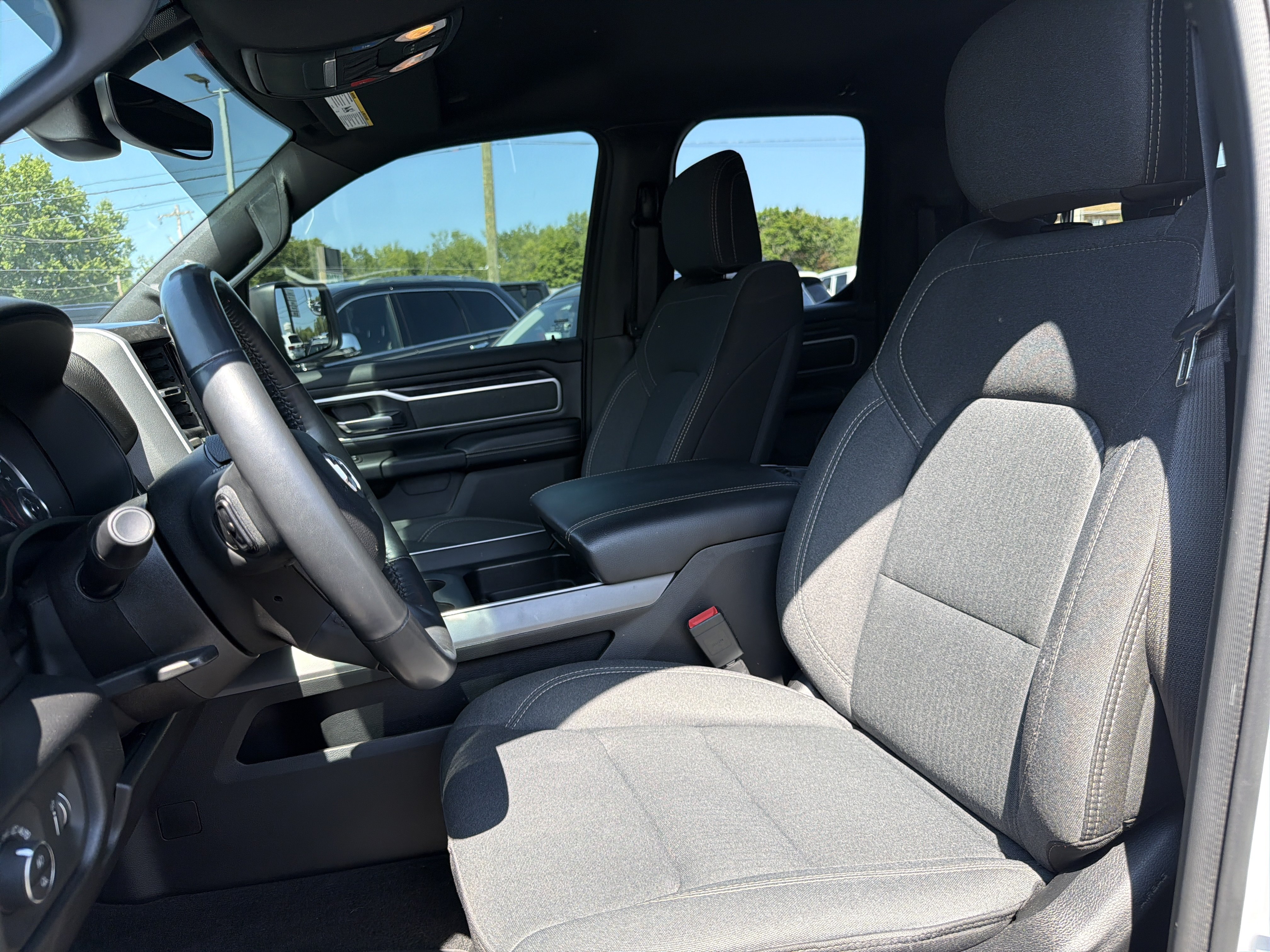 Used 2022 RAM 1500 Big Horn AWD/4WD image 15