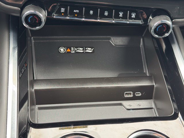 Used 2025 Chevrolet Tahoe Z71 AWD/4WD image 33
