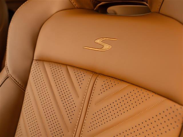 New 2026 Aston Martin V8 Vantage S RWD image 22