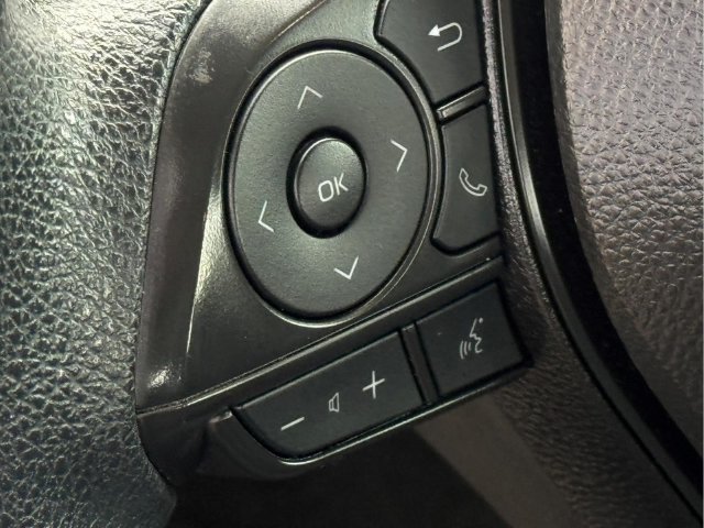 Used 2025 Toyota Corolla LE FWD image 15