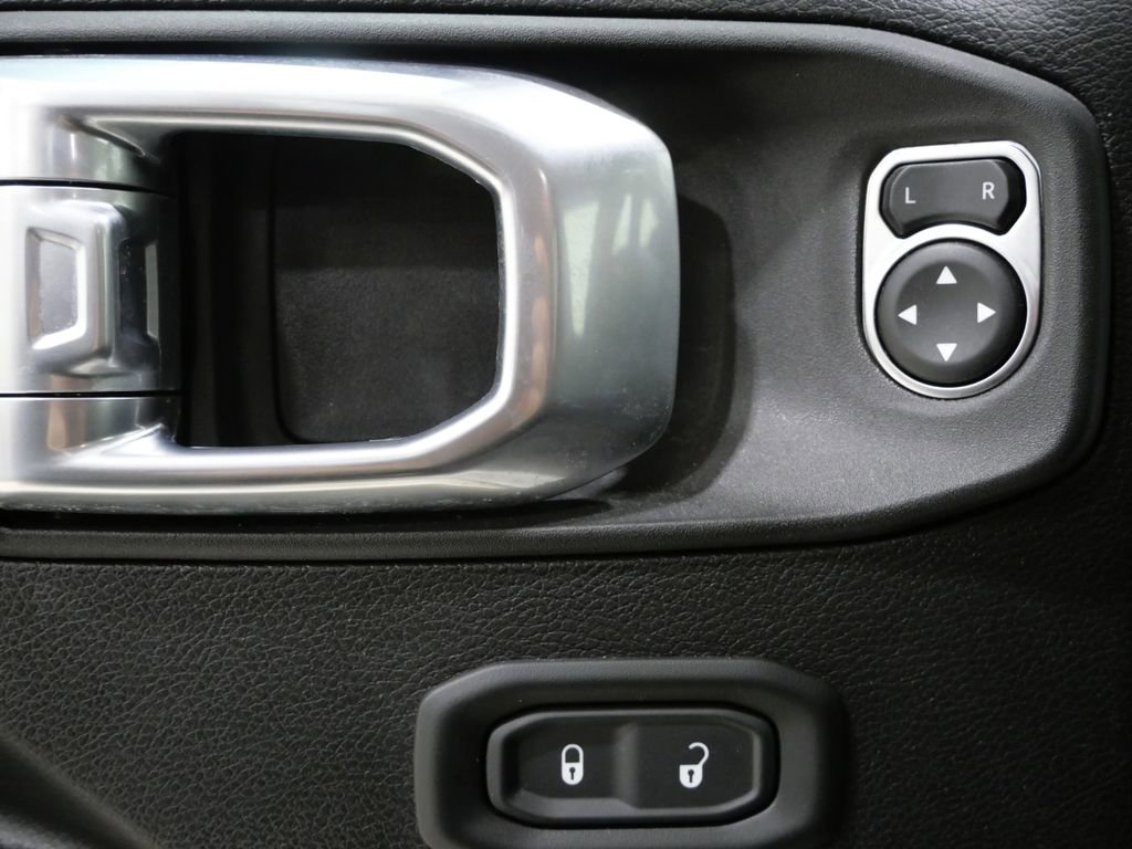 Used 2023 Jeep Wrangler Willys image 14