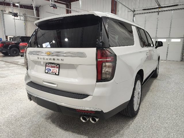 Used 2023 Chevrolet Suburban High Country AWD/4WD image 6