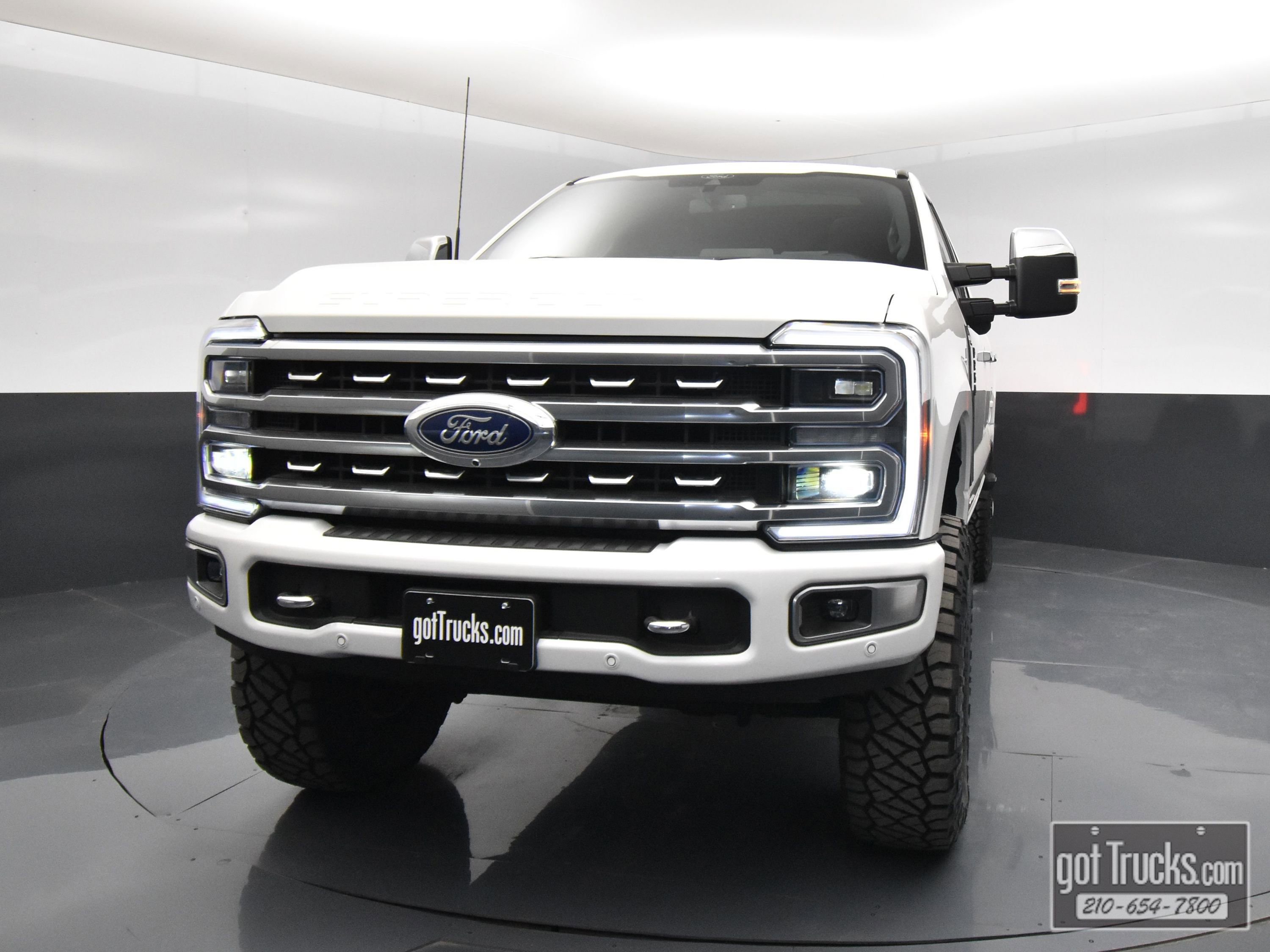 Used 2024 Ford F250 Platinum w/ Tremor Off-Road Package image 54