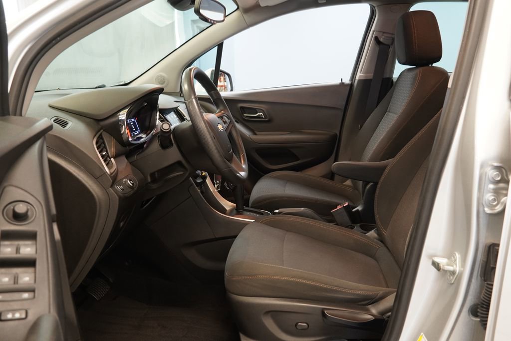 Used 2019 Chevrolet Trax LS image 4