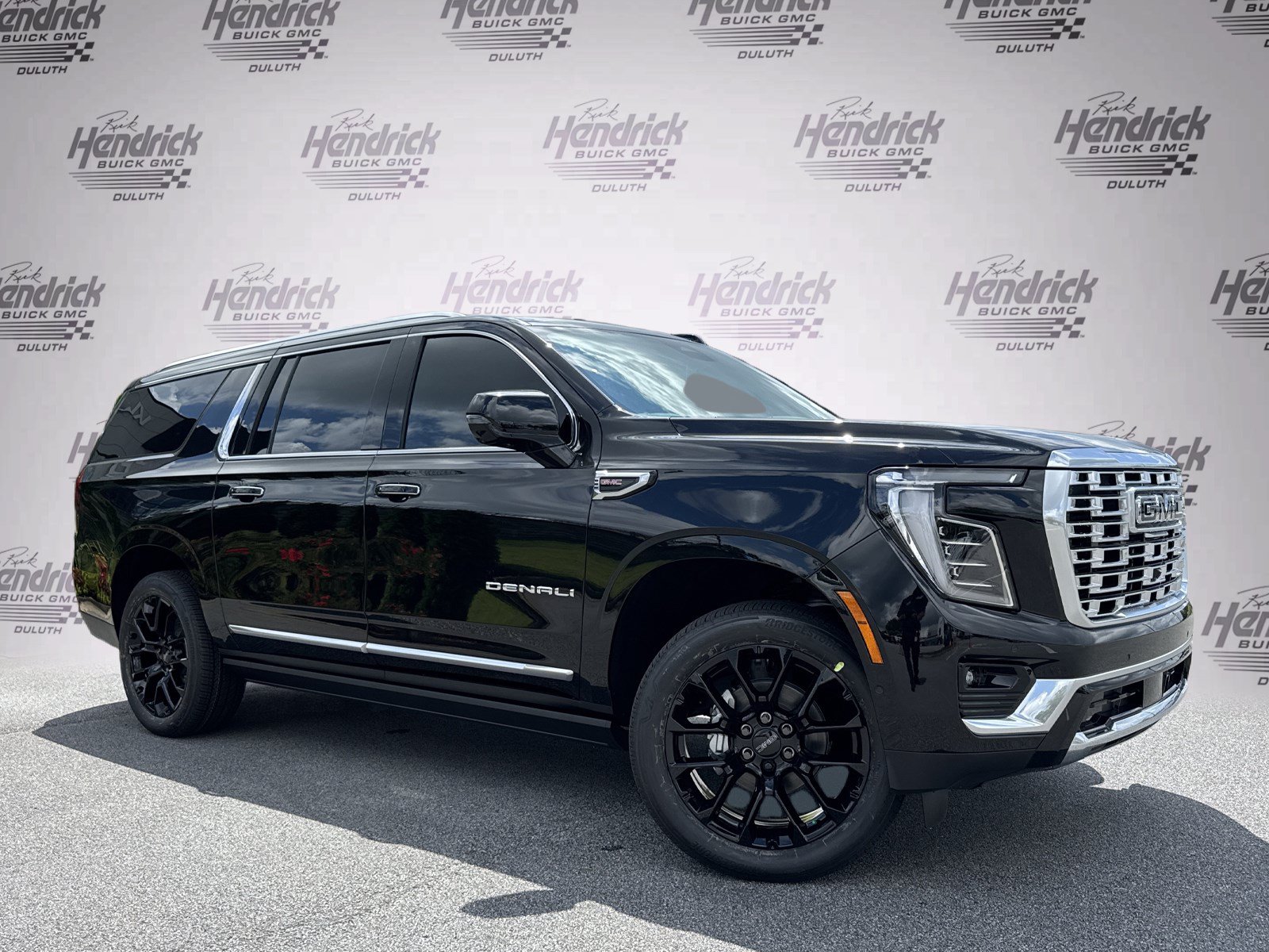 New 2026 GMC Yukon XL Denali w/ Denali Reserve Package AWD/4WD image 2