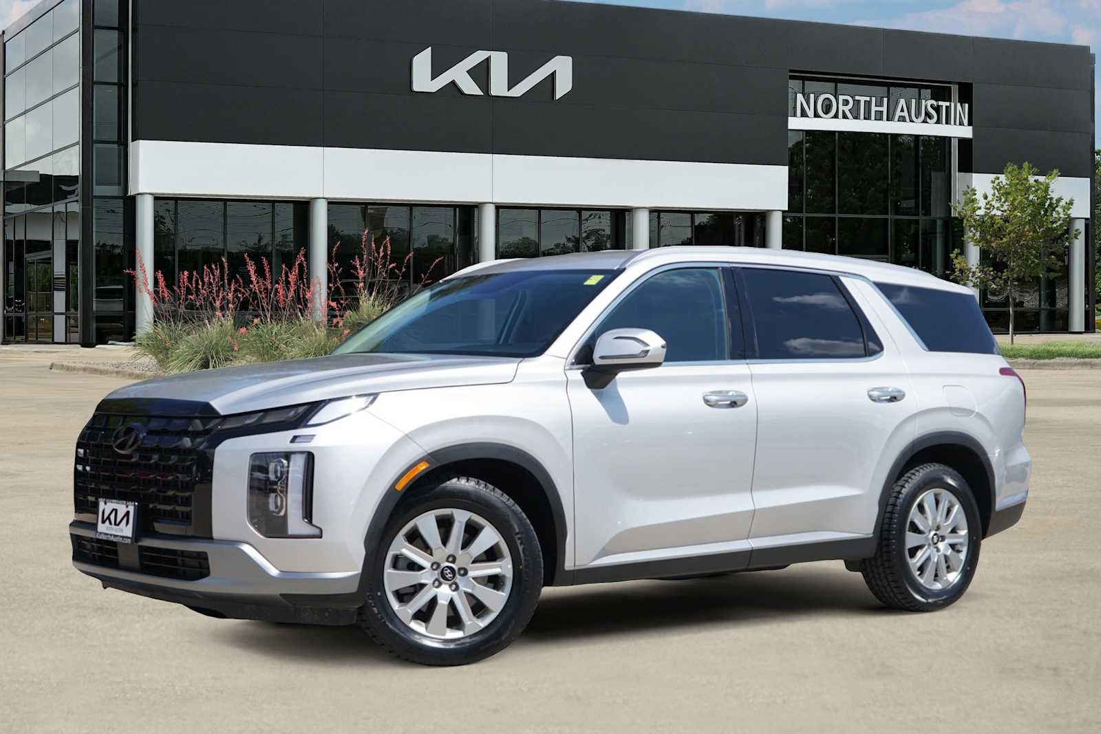 Used 2025 Hyundai Palisade SEL FWD image 1