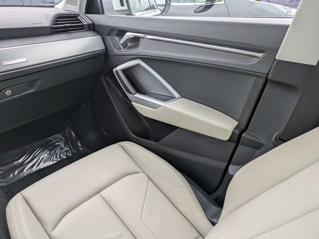 Used 2023 Audi Q3 2.0T Premium AWD/4WD image 19