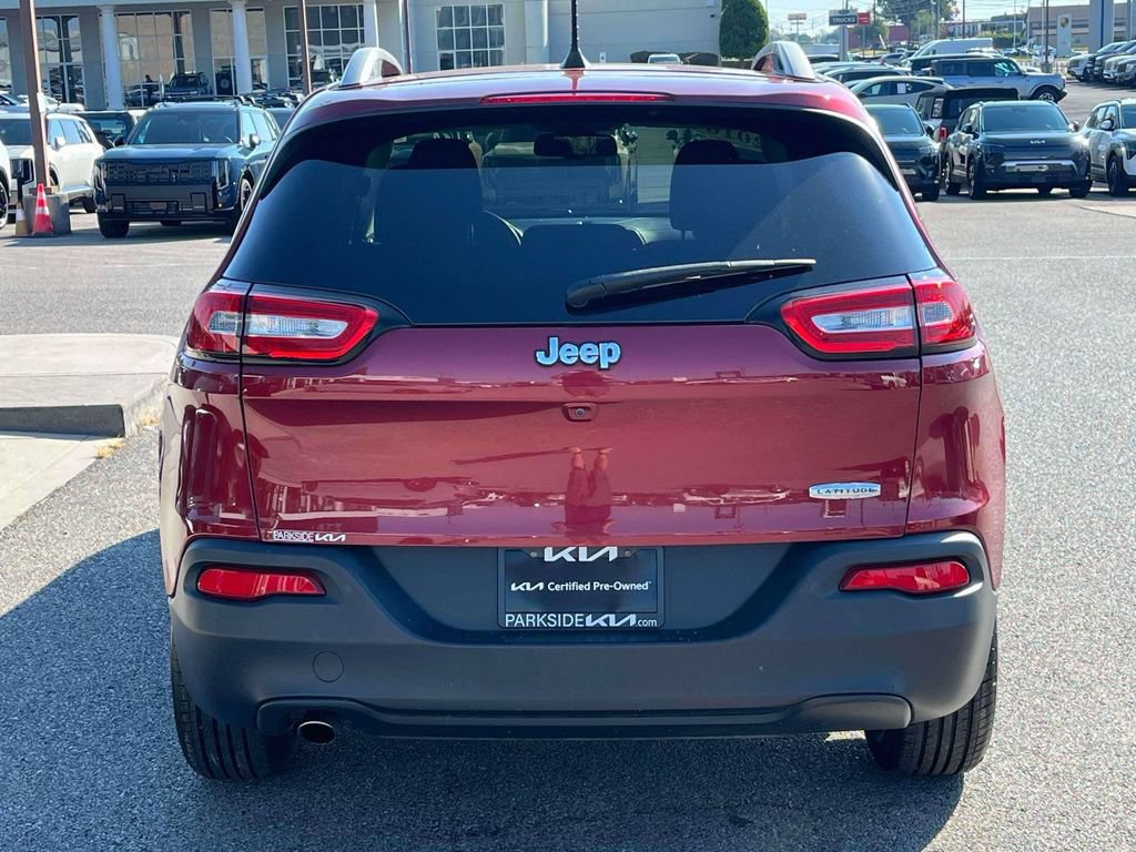 Used 2016 Jeep Cherokee Latitude w/ Comfort/Convenience Group FWD image 31