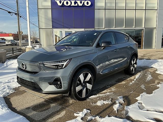 Certified 2023 Volvo C40 P8 Recharge Ultimate w/ Protection Package Premier image 3