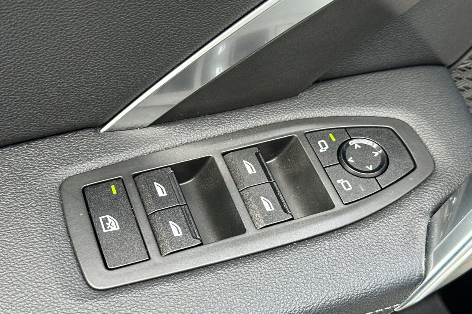 Certified 2023 BMW X1 xDrive28i image 13