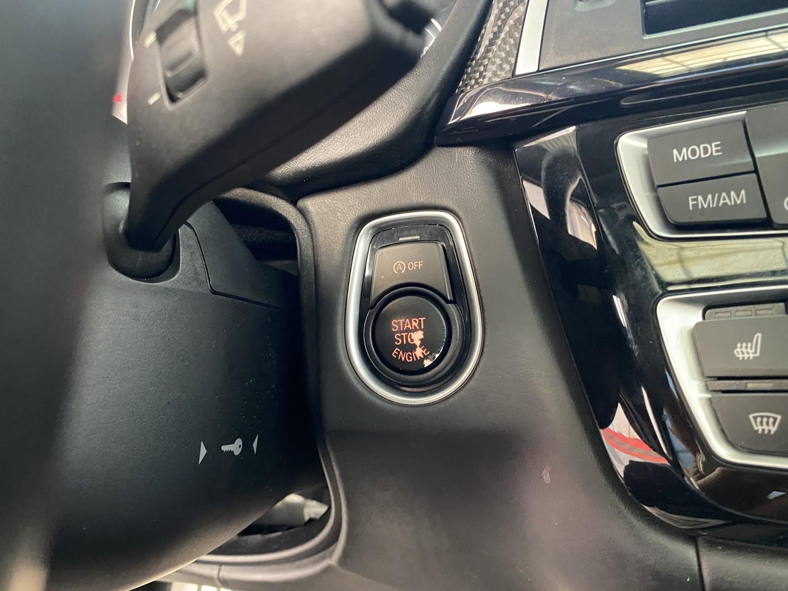 Used 2017 BMW M3 RWD image 25