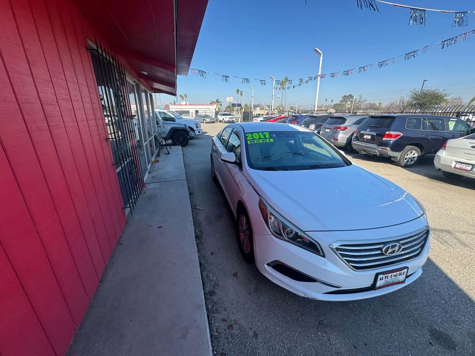 Used 2017 Hyundai Sonata SE FWD image 2