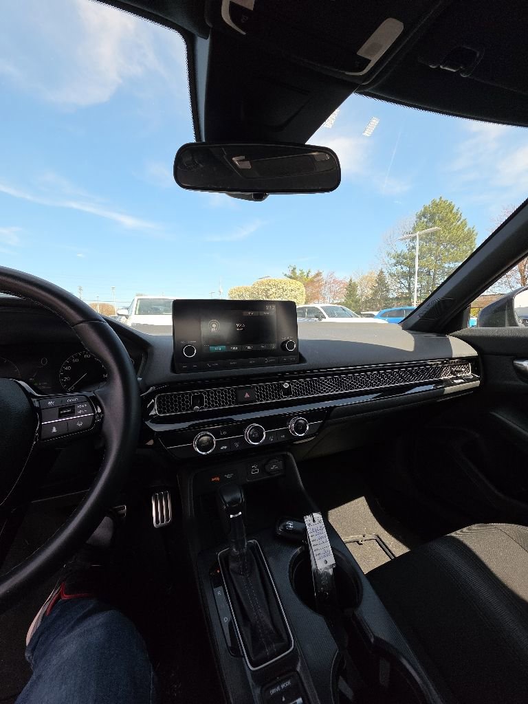 Used 2023 Honda Civic Sport image 18