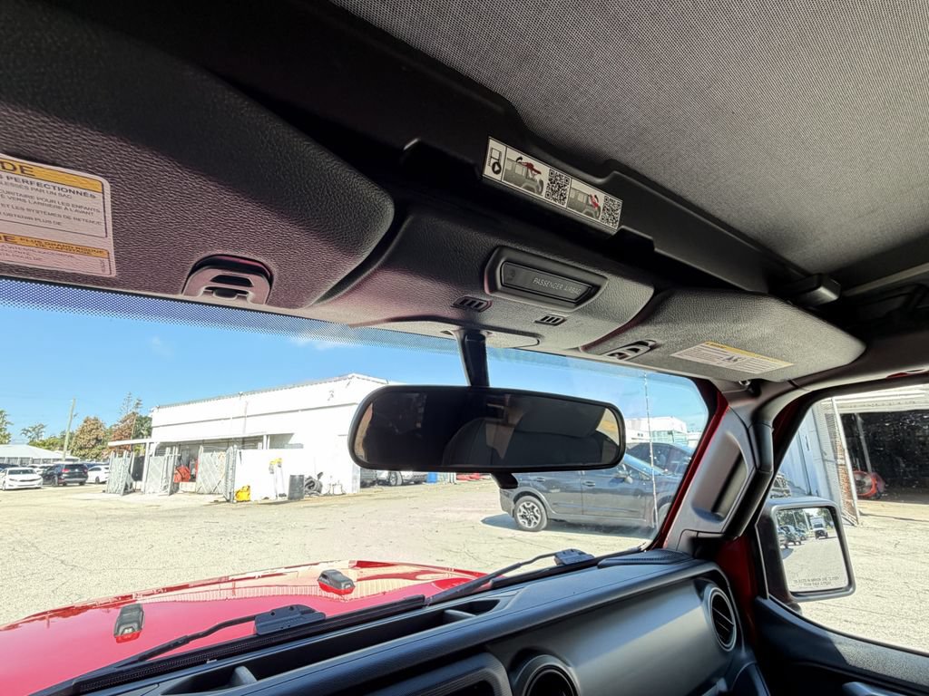 Used 2022 Jeep Wrangler Unlimited Sport AWD/4WD image 32
