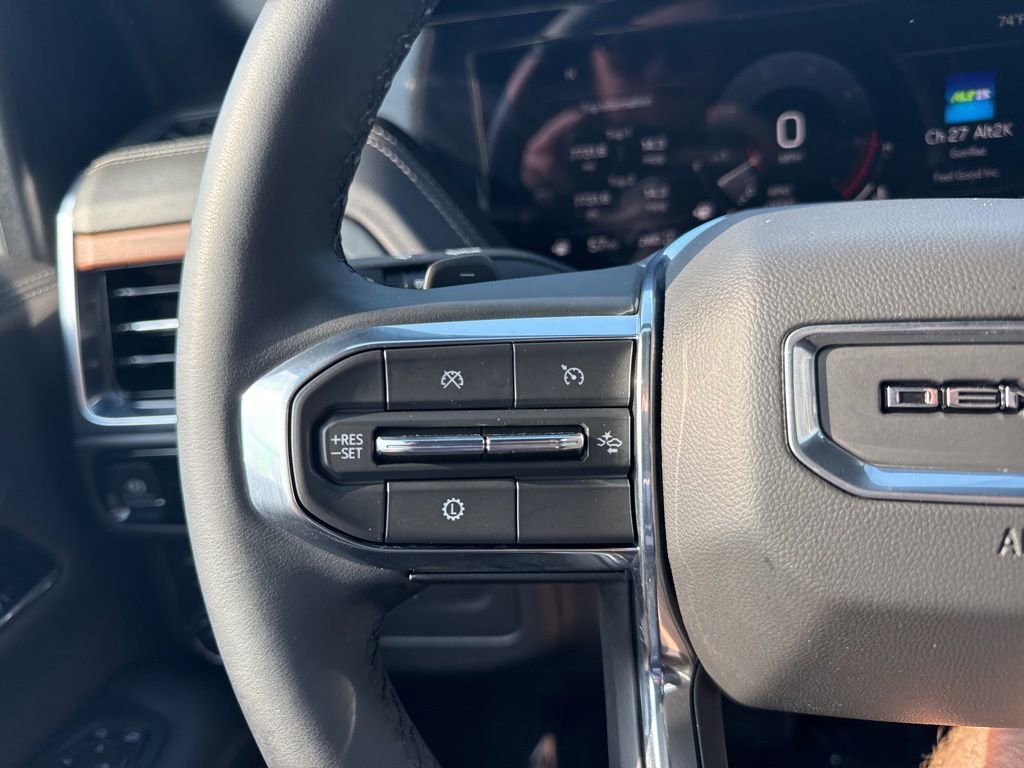 Used 2025 GMC Yukon Denali image 17