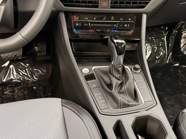 New 2026 Volkswagen Jetta SE FWD image 13