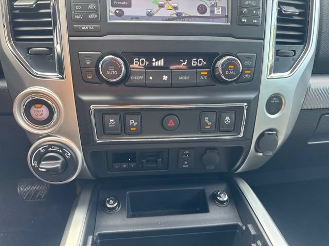 Used 2018 Nissan Titan PRO-4X AWD/4WD image 17