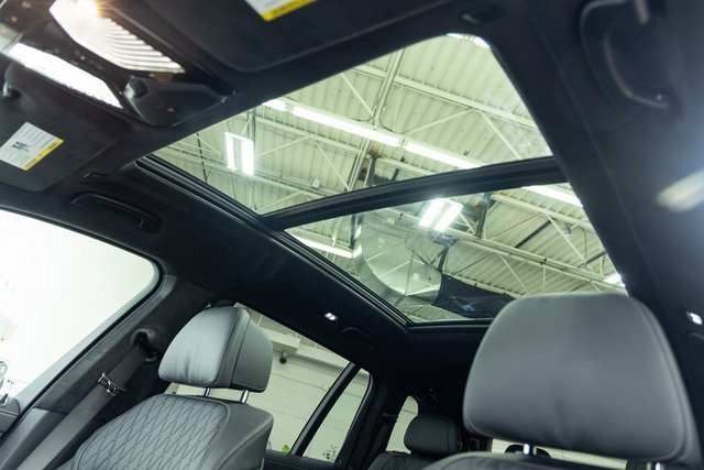 Certified 2025 BMW X7 M60i image 15