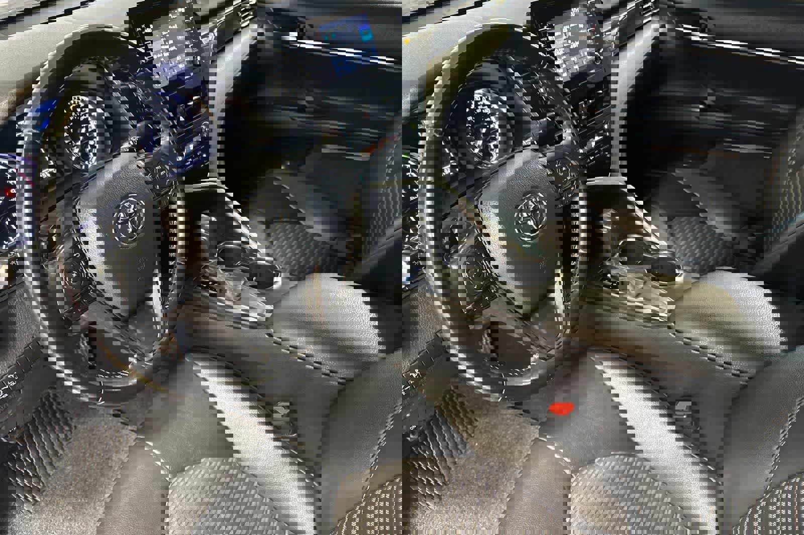 Used 2021 Toyota Camry SE image 14