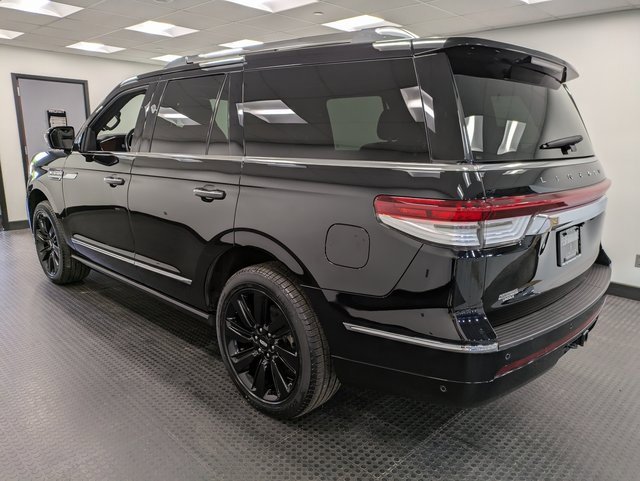 Used 2022 Lincoln Navigator Reserve image 6