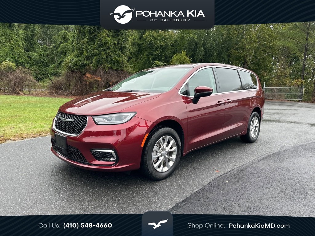 Used 2023 Chrysler Pacifica Touring-L