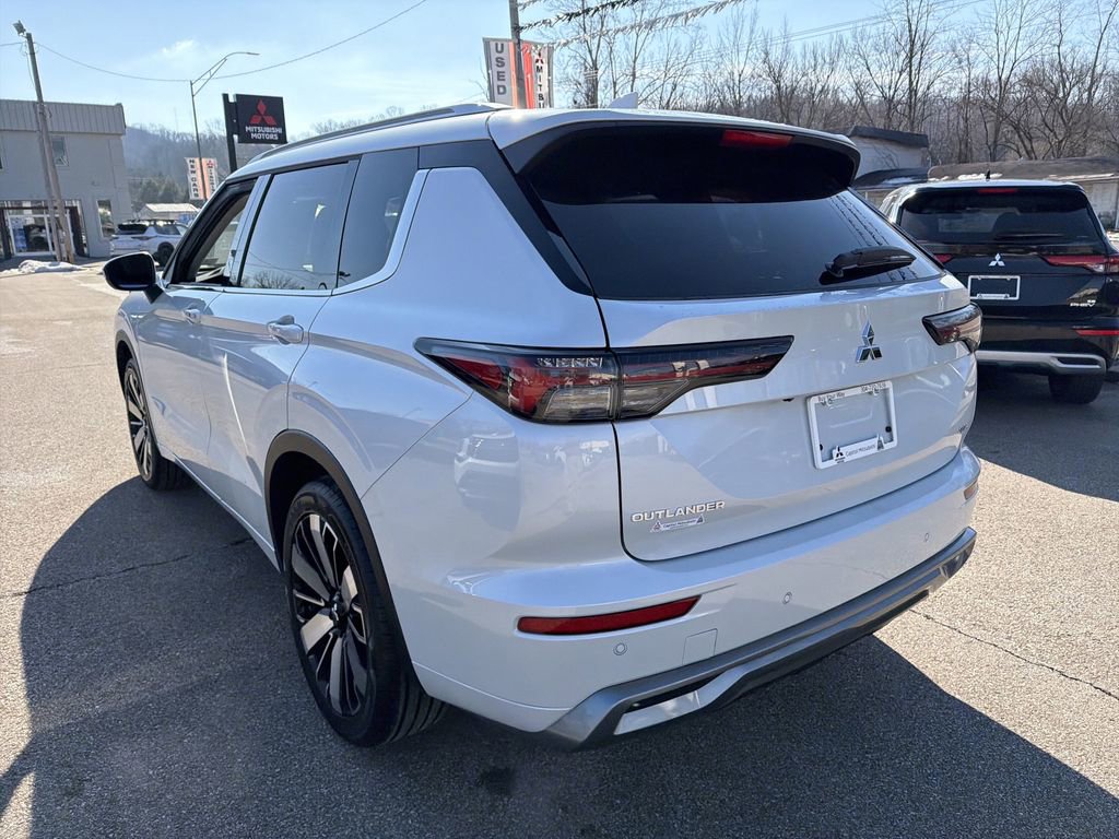New 2026 Mitsubishi Outlander SEL image 5