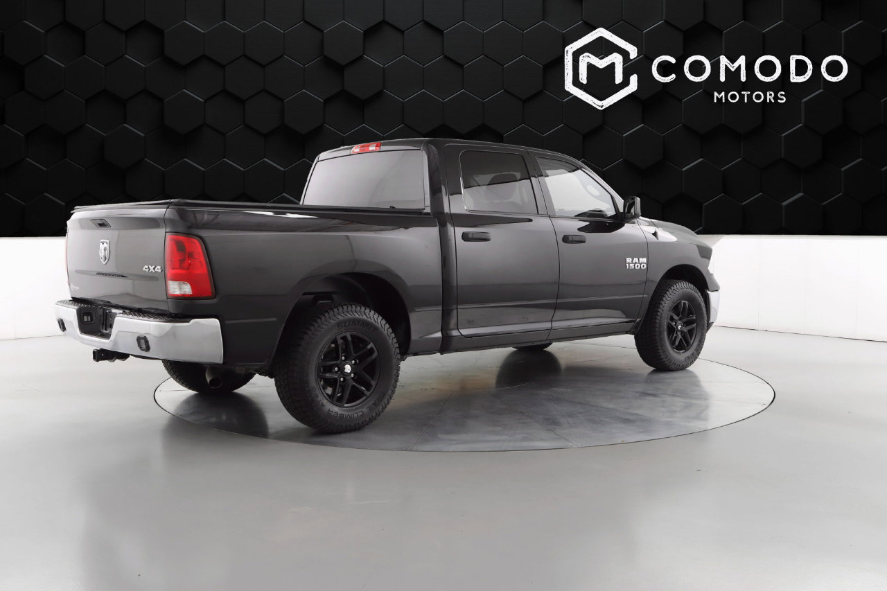 Used 2017 RAM 1500 ST w/ SXT Appearance Group image 3