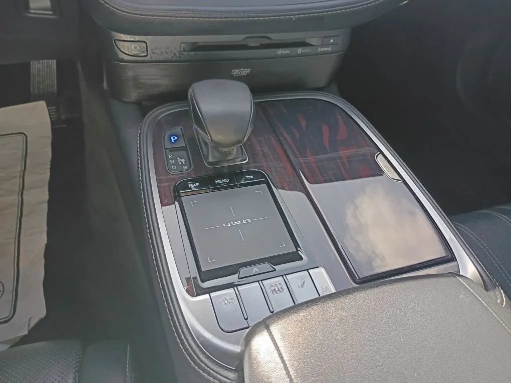 Used 2018 Lexus LS 500 AWD w/ Luxury Package image 13