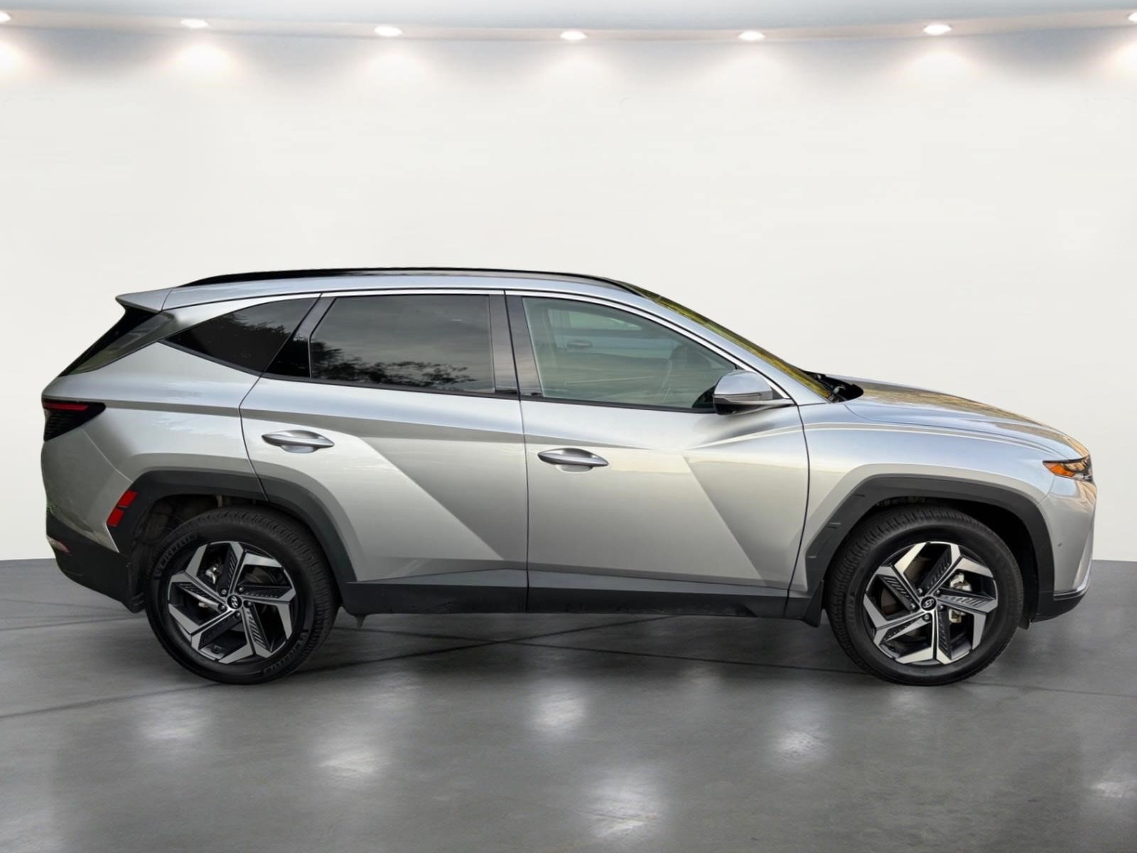 Used 2024 Hyundai Tucson Limited AWD/4WD image 13