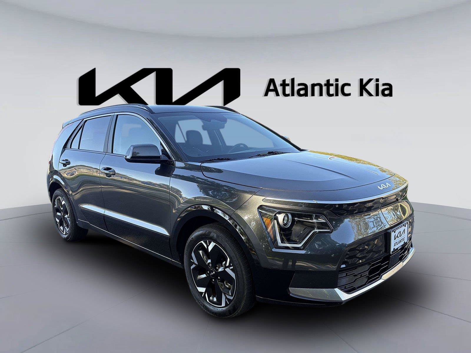 Certified 2025 Kia Niro Wind w/ Wind Preserve Package FWD image 4