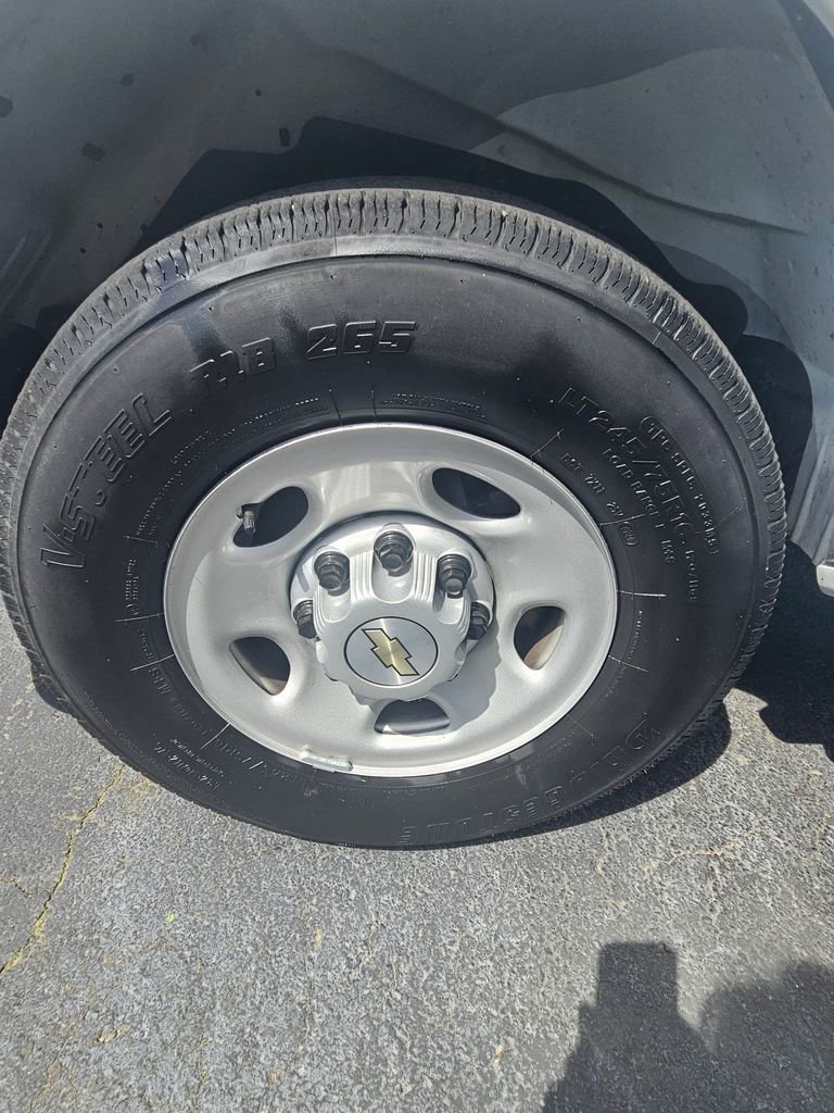 Used 2024 Chevrolet Express 2500 w/ Driver Convenience Package image 21