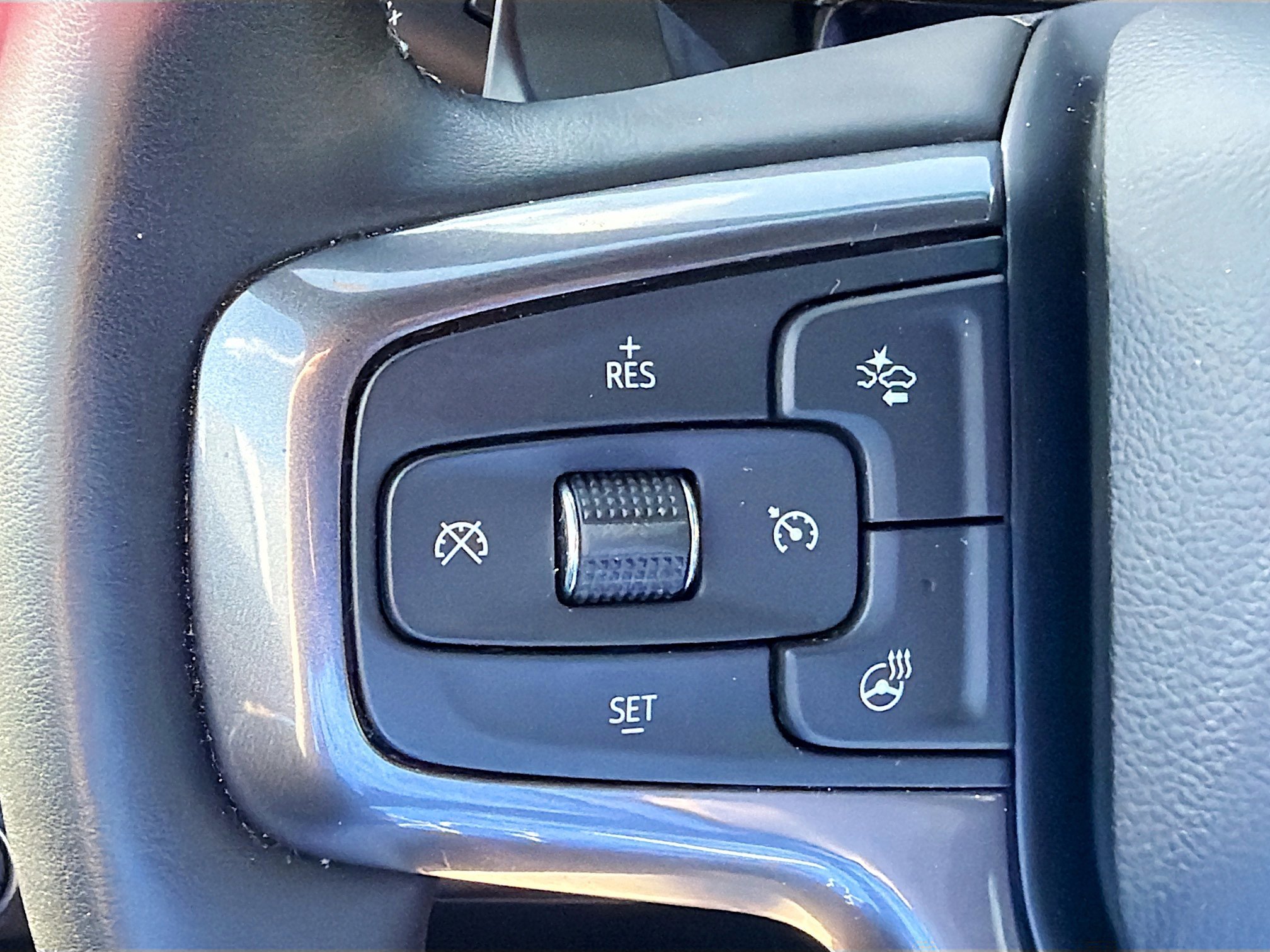 Used 2024 Chevrolet Silverado 1500 High Country image 34