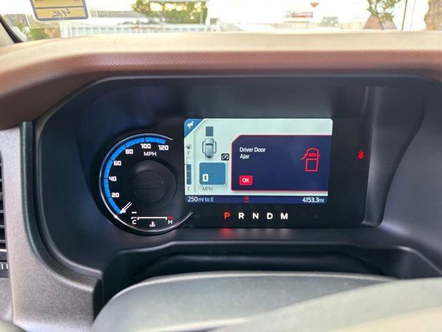 Used 2024 Ford Bronco Outer Banks image 16